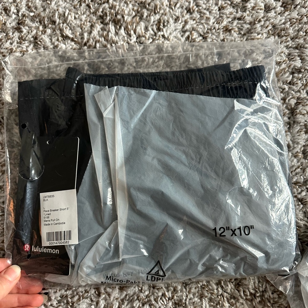 Men’s Lululemon Pace Breaker Short, 5”, size L, lined.